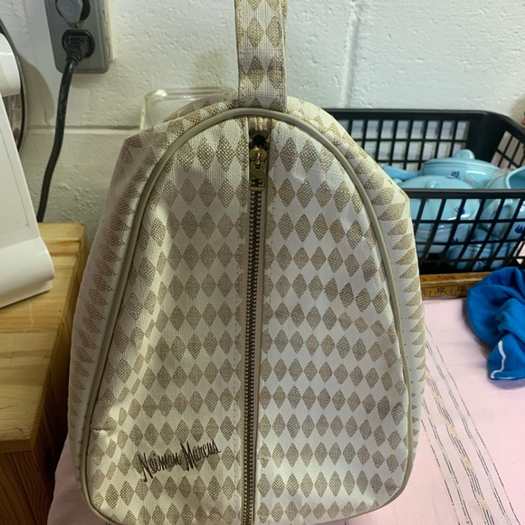 Vintage Neiman Marcus shoe carrier - Picture 2 of 5